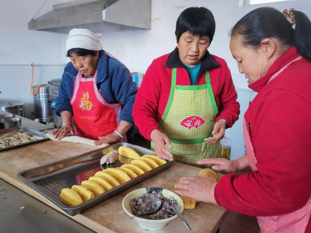 新时代中国调研行・黄河篇丨山西中阳：打通养老服务“最后一米”